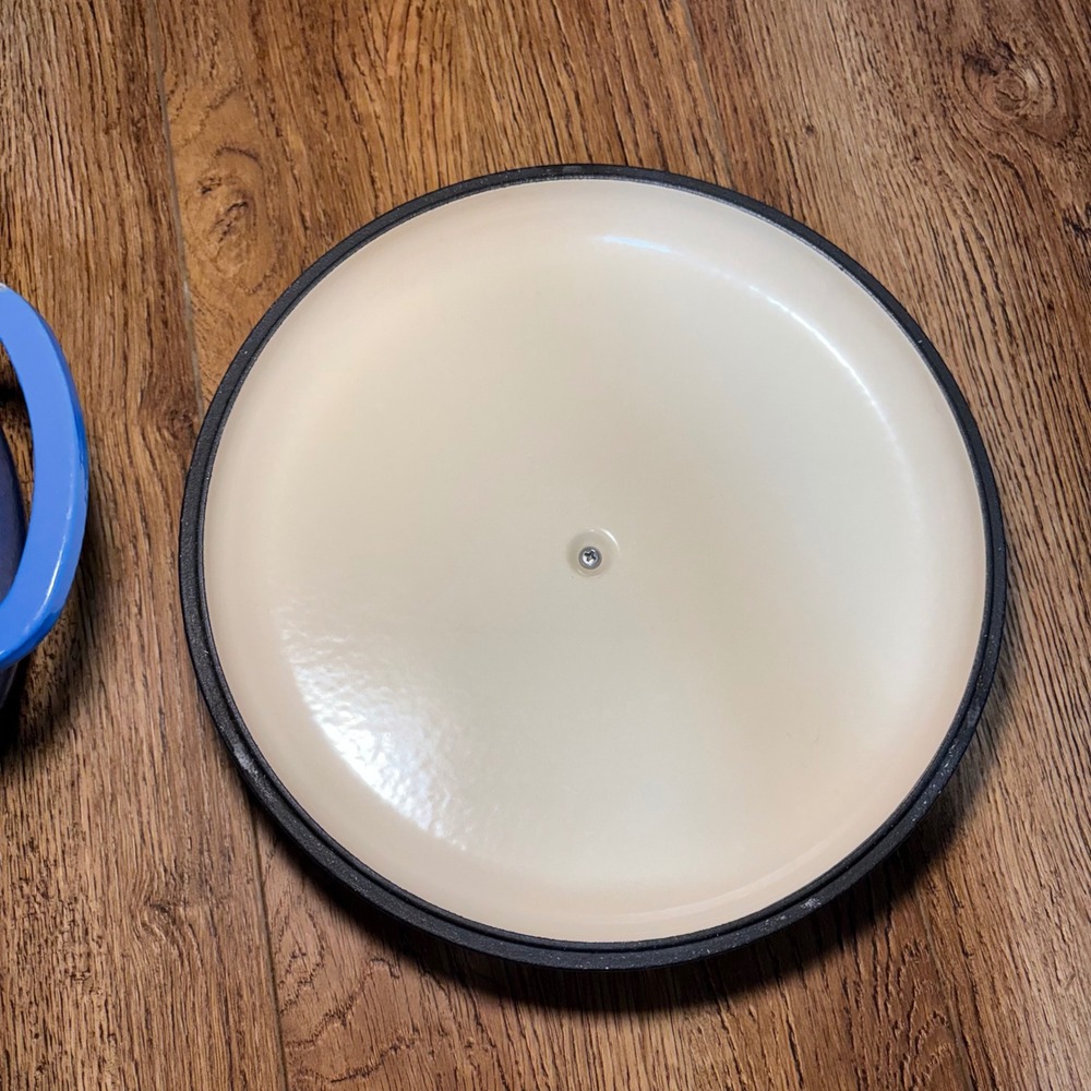 Lodge Caribbean Blue Cast Iron Large 6 Quart Enameled Dutch Oven With Lid READ - Picture 8 of 10